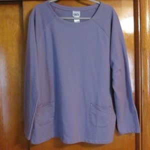 Long Sleeve pullover with 2 small front pockets